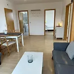 شقة 17-1 *